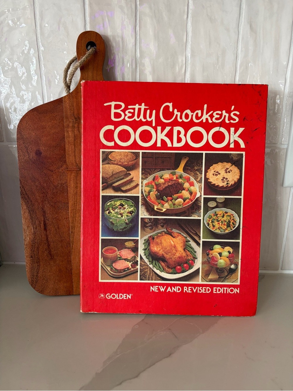 Betty Crocker's Cottagecore Cookbook New & Revised Ed Ringbound Vtg 1978 Illus.